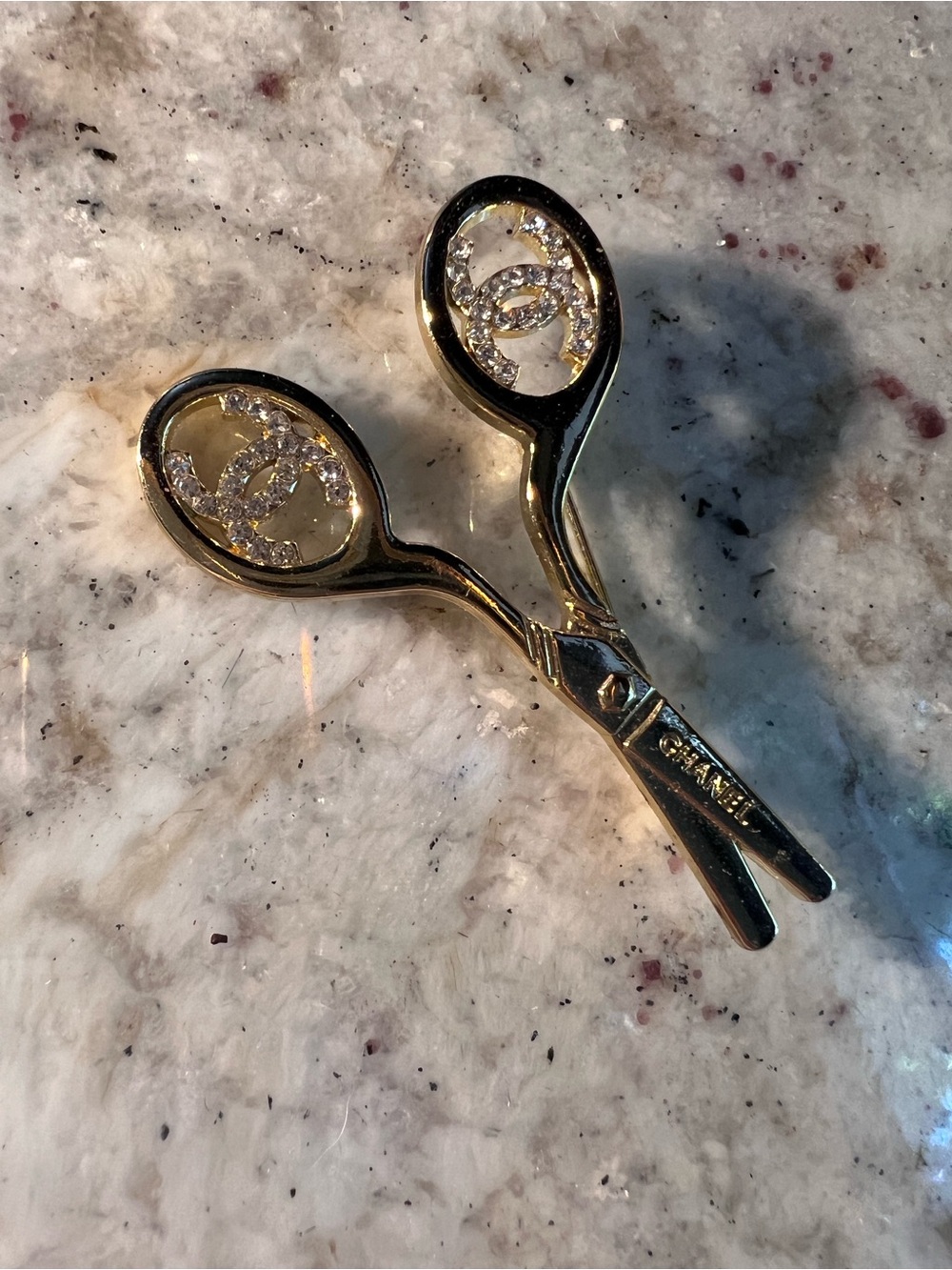 Gold-Tone Unbranded Tennis Racket Brooch with Clear Crystals
